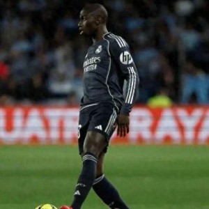 kaiyun-门迪表现惊艳却仅踢半场：伤病阴云再笼罩皇马左路